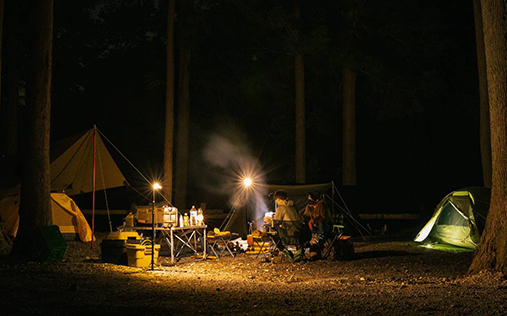 腰掛山荘|愛知 豊田市|下山 三河湖畔の自然体験・五平餅・お食事・ランチ・キャンプ・BBQ｜腰掛山荘／リバーサイドキャンプ腰掛