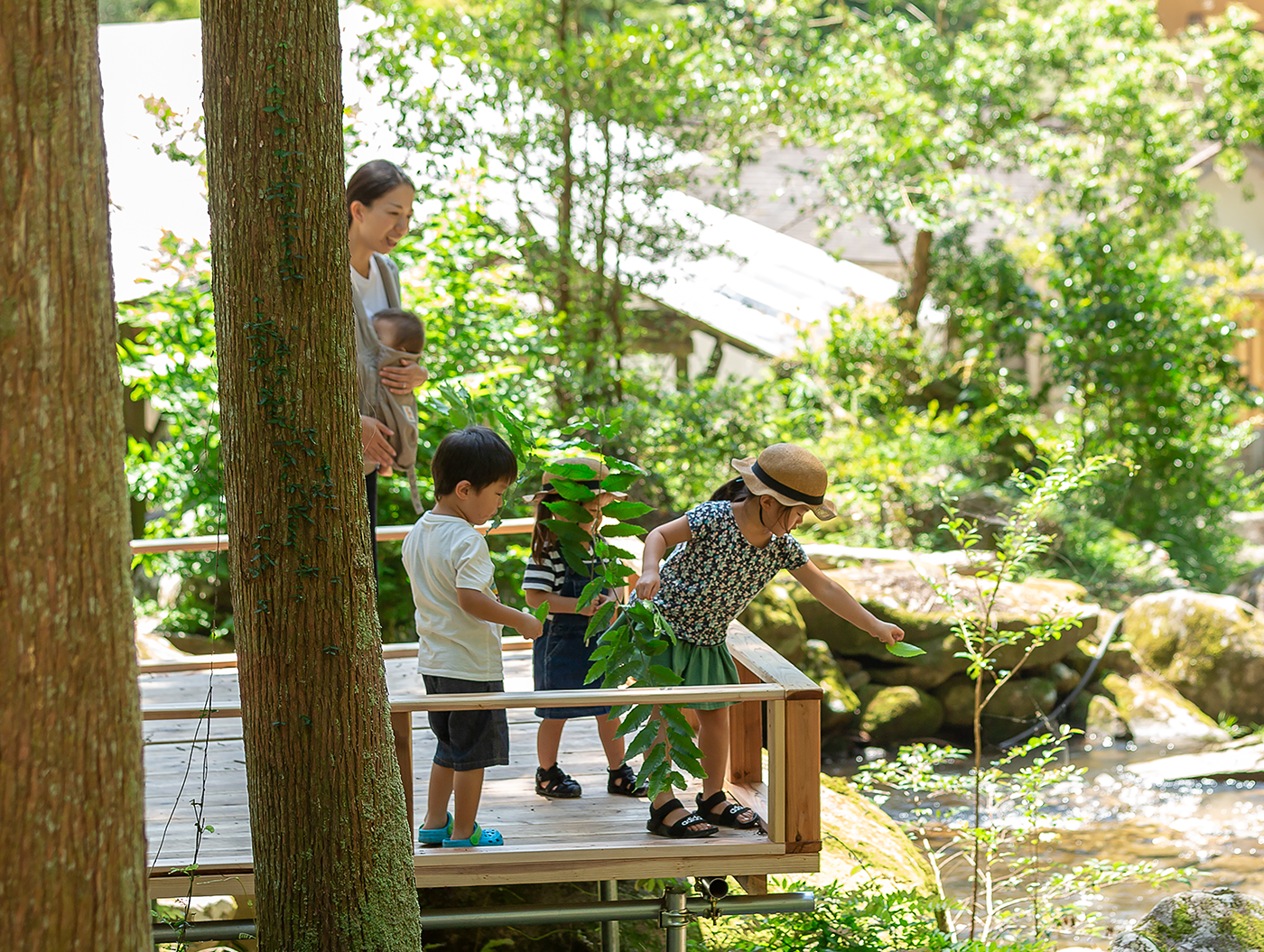 腰掛山荘|愛知 豊田市|下山 三河湖畔の自然体験・五平餅・お食事・ランチ・キャンプ・BBQ｜腰掛山荘／リバーサイドキャンプ腰掛